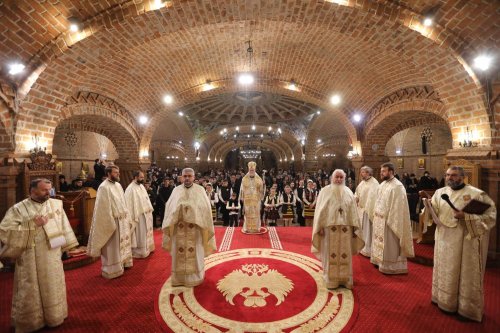 Liturghie arhierească la Catedrala Episcopală „Sfânta Treime” Poza 243932