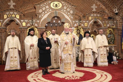 Liturghie arhierească la Catedrala Episcopală „Sfânta Treime” Poza 243933