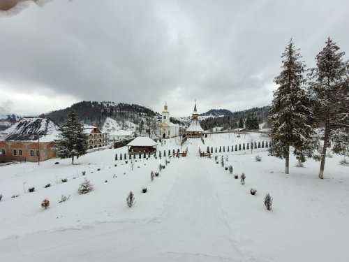 Liturghie arhierească la Catedrala Episcopală „Sfânta Treime” Poza 243936