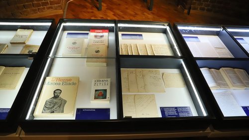 Manuscrise ale lui Mircea Eliade expuse în premieră Poza 243881