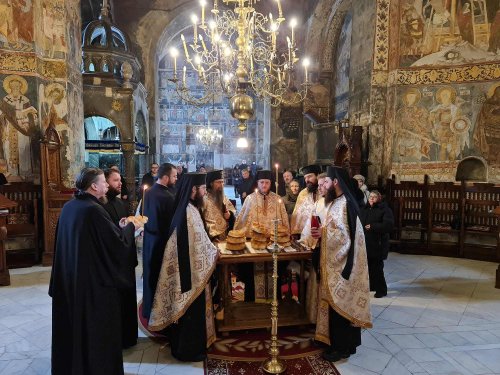 Pomenirea Patriarhului Teoctist la Catedrala Arhiepiscopală din Suceava Poza 244390