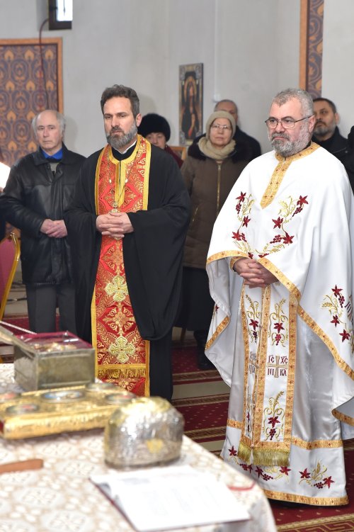Binecuvântarea sfinților la Parohia Bărbătescu Vechi din Capitală Poza 244461