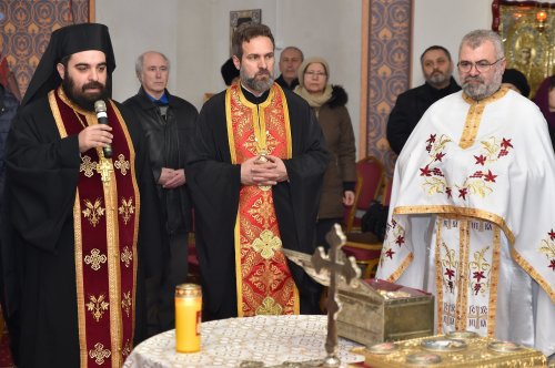 Binecuvântarea sfinților la Parohia Bărbătescu Vechi din Capitală Poza 244463