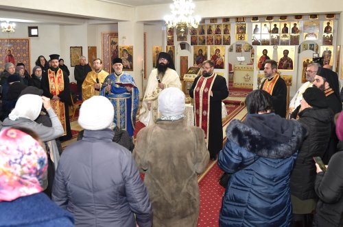 Binecuvântarea sfinților la Parohia Bărbătescu Vechi din Capitală Poza 244470