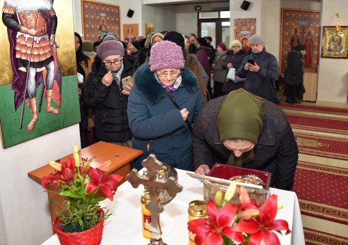 Binecuvântarea sfinților la Parohia Bărbătescu Vechi din Capitală Poza 244478