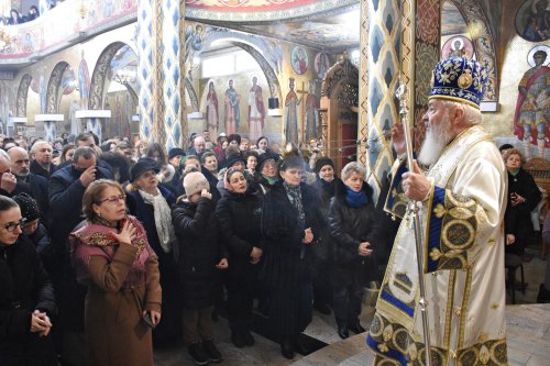 Slujire arhierească la Biserica „Sfântul Apostol Toma” din Cluj-Napoca Poza 244608