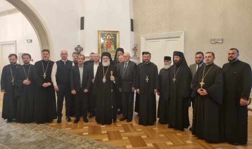 Întrunirea Consiliului eparhial al Arhiepiscopiei Romanului și Bacăului Poza 244845