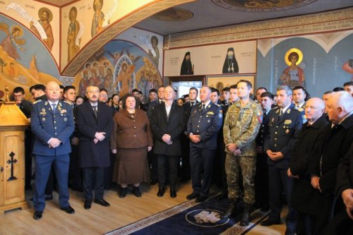 Târnosirea capelei Colegiului Naţional Militar „Mihai Viteazul” din Alba Iulia Poza 244833