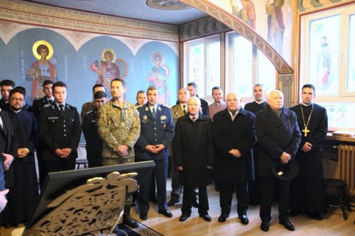 Târnosirea capelei Colegiului Naţional Militar „Mihai Viteazul” din Alba Iulia Poza 244834