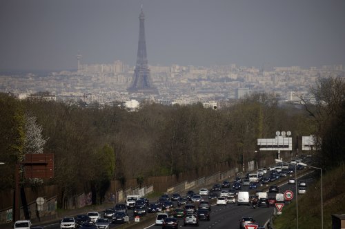 Record de ore de filmare pe străzile Parisului Poza 245496