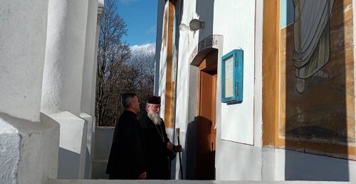 Mitropolitul Olteniei la bisericile gorjene afectate de cutremure Poza 245708