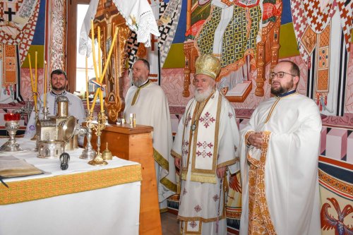 Vizite pastorale la parohii din Episcopia Tulcii Poza 245710