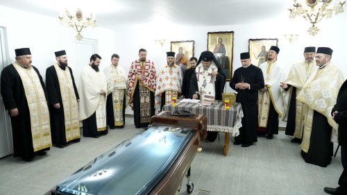 Binecuvântare arhierească în Parohia Poplaca, județul Sibiu Poza 245851