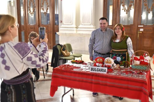 Expoziţia-atelier „Patrimoniul imaterial UNESCO din România şi Republica Moldova”, la Palatul Parlamentului Poza 245968