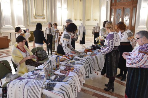 Expoziţia-atelier „Patrimoniul imaterial UNESCO din România şi Republica Moldova”, la Palatul Parlamentului Poza 245970