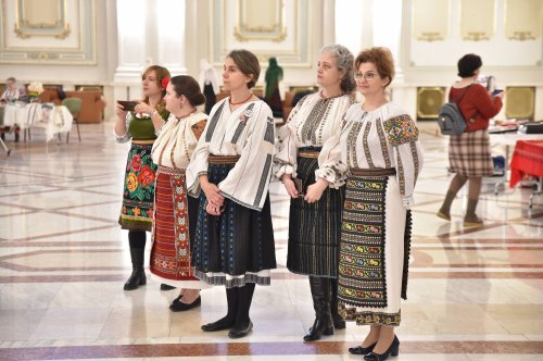 Expoziţia-atelier „Patrimoniul imaterial UNESCO din România şi Republica Moldova”, la Palatul Parlamentului Poza 245978