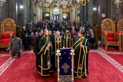 Ultima parte a Canonului cel Mare la Catedrala Patriarhală Poza 246172