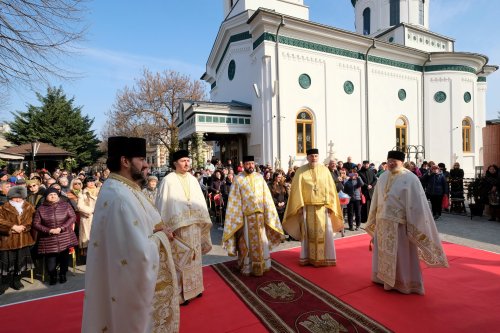 Duminica Ortodoxiei la Biserica Icoanei din Capitală Poza 246277