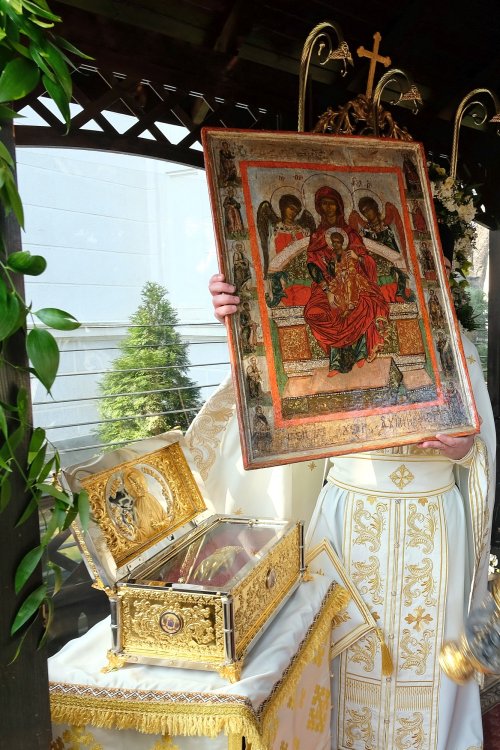 Duminica Ortodoxiei la Biserica Icoanei din Capitală Poza 246289