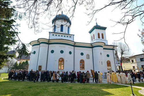 Duminica Ortodoxiei la Biserica Icoanei din Capitală Poza 246301