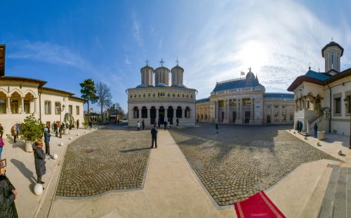 „Icoanele prezintă o vedere profetică a viitorului ultim al omenirii” Poza 246356