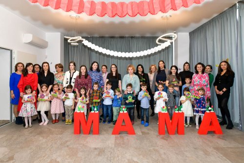 Serbare dedicată mamelor la Grădinița Patriarhiei Române Poza 246735