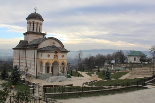 Mănăstirea Antim-Troianu întregește viața monahală a Râmnicului Poza 246906
