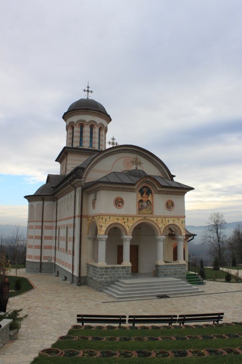 Mănăstirea Antim-Troianu întregește viața monahală a Râmnicului Poza 246907