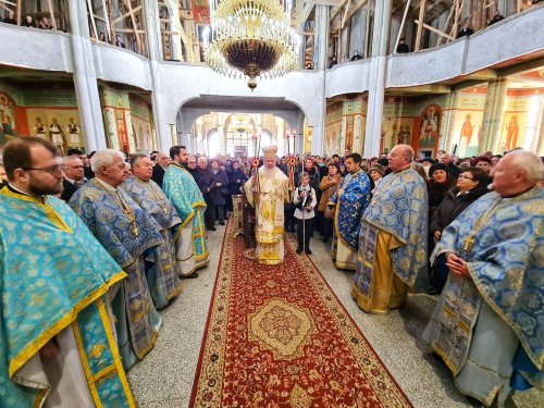 Binecuvântare arhierească la „Catedrala din Mănăştur” Poza 247123