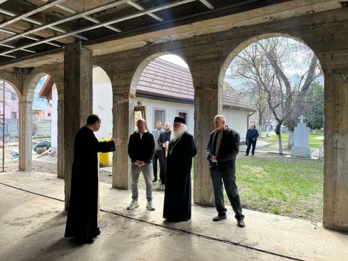 Vizită pastorală la o parohie din Timișoara Poza 247174