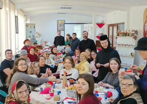 Activități la Centrul de zi pentru persoanele vârstnice al Protopopiatului Iași 2 Poza 247394