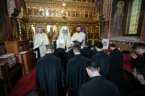 Hirotesii de noi duhovnici la Paraclisul istoric al Reședinței Patriarhale Poza 247813