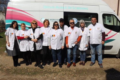 Voluntarii Paraclisului Catedralei Naţionale au revenit în localitatea ilfoveană Vidra Poza 247851