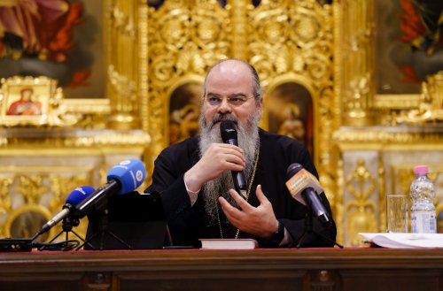 Episcopul Hușilor a conferențiat la Biserica Domnița Bălașa din Capitală Poza 248050