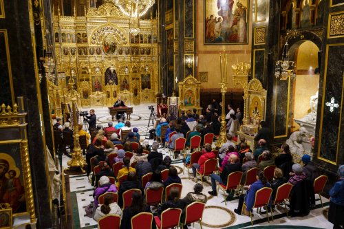Episcopul Hușilor a conferențiat la Biserica Domnița Bălașa din Capitală Poza 248054