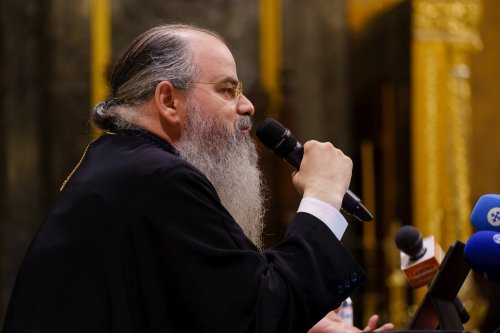 Episcopul Hușilor a conferențiat la Biserica Domnița Bălașa din Capitală Poza 248073