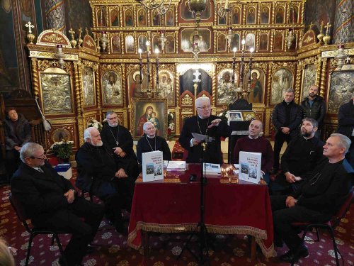 Lansare a unei cărți document la Biserica Popa Nan Poza 247979