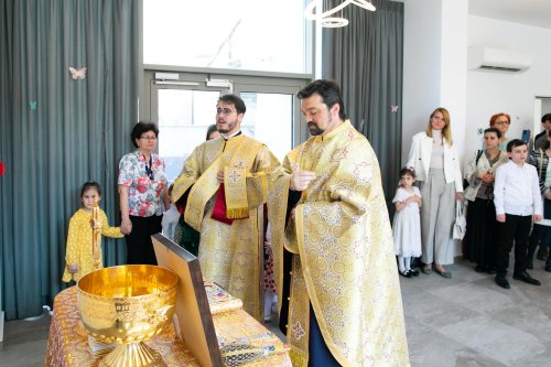 Moment de bucurie pentru copiii Grădiniței Patriarhiei Române  Poza 248109