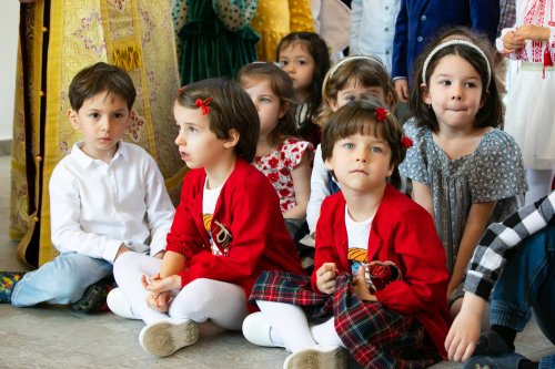 Moment de bucurie pentru copiii Grădiniței Patriarhiei Române  Poza 248120