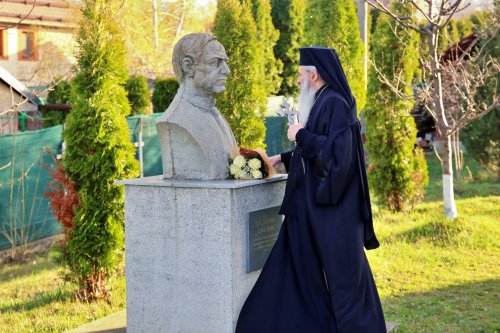 Aniversarea a 105 ani de la Unirea Basarabiei cu România la Biserica din Bârnova Poza 248519