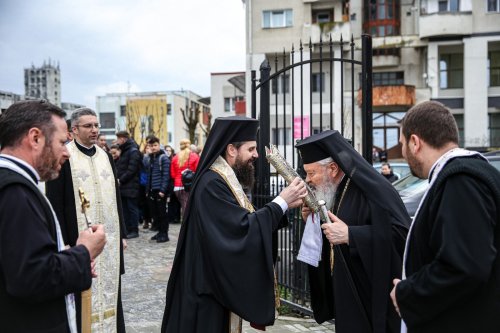 Pelerinaj al tinerilor de la Iclod la Mănăstirea Nicula Poza 249032