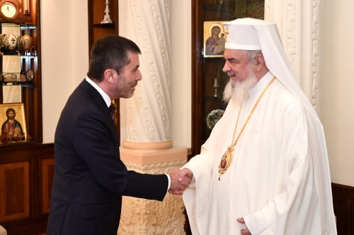 Ambasadorul Portugaliei la București, în vizită la Patriarhia Română Poza 249283