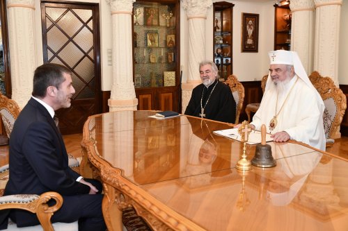 Ambasadorul Portugaliei la București, în vizită la Patriarhia Română Poza 249284