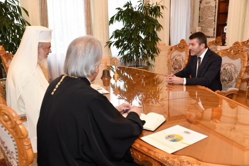 Ambasadorul Portugaliei la București, în vizită la Patriarhia Română Poza 249291