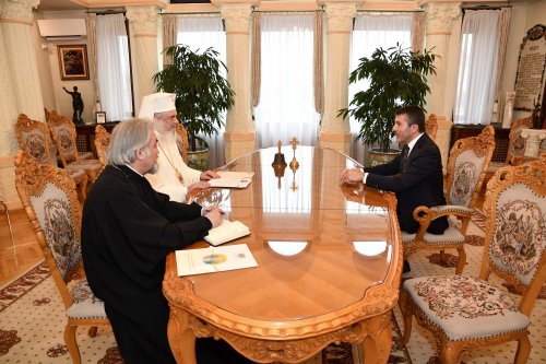 Ambasadorul Portugaliei la București, în vizită la Patriarhia Română Poza 249293