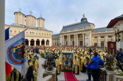 Pelerinajul de Florii din București (8 aprilie 2023) Poza 249211