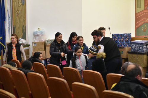 Proiectul „Îmbracă un copil de Paști”  în Protoieria Sector 3 Capitală Poza 249325
