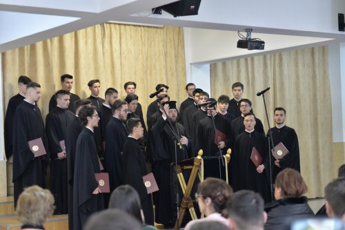 Concert prepascal la Seminarul Teologic Ortodox din București Poza 249397