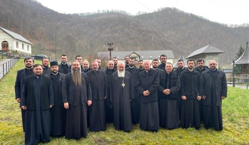 Cursuri de îndrumare duhovnicească pentru preoţi la Mănăstirea Rebra‑Parva Poza 249554