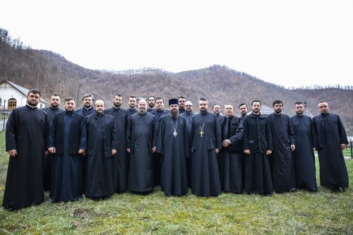 Cursuri de îndrumare duhovnicească pentru preoţi la Mănăstirea Rebra‑Parva Poza 249556